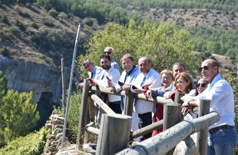 El Gobierno regional pide a la UE y al Gobierno de España que los fondos para apoyar la extensión de la banda ancha prioricen a las zonas despobladas