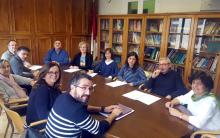 Reunión de la directora provincial de Sanidad, Mari Luz Fernández, con los responsables de la OMIC de la provincia. 